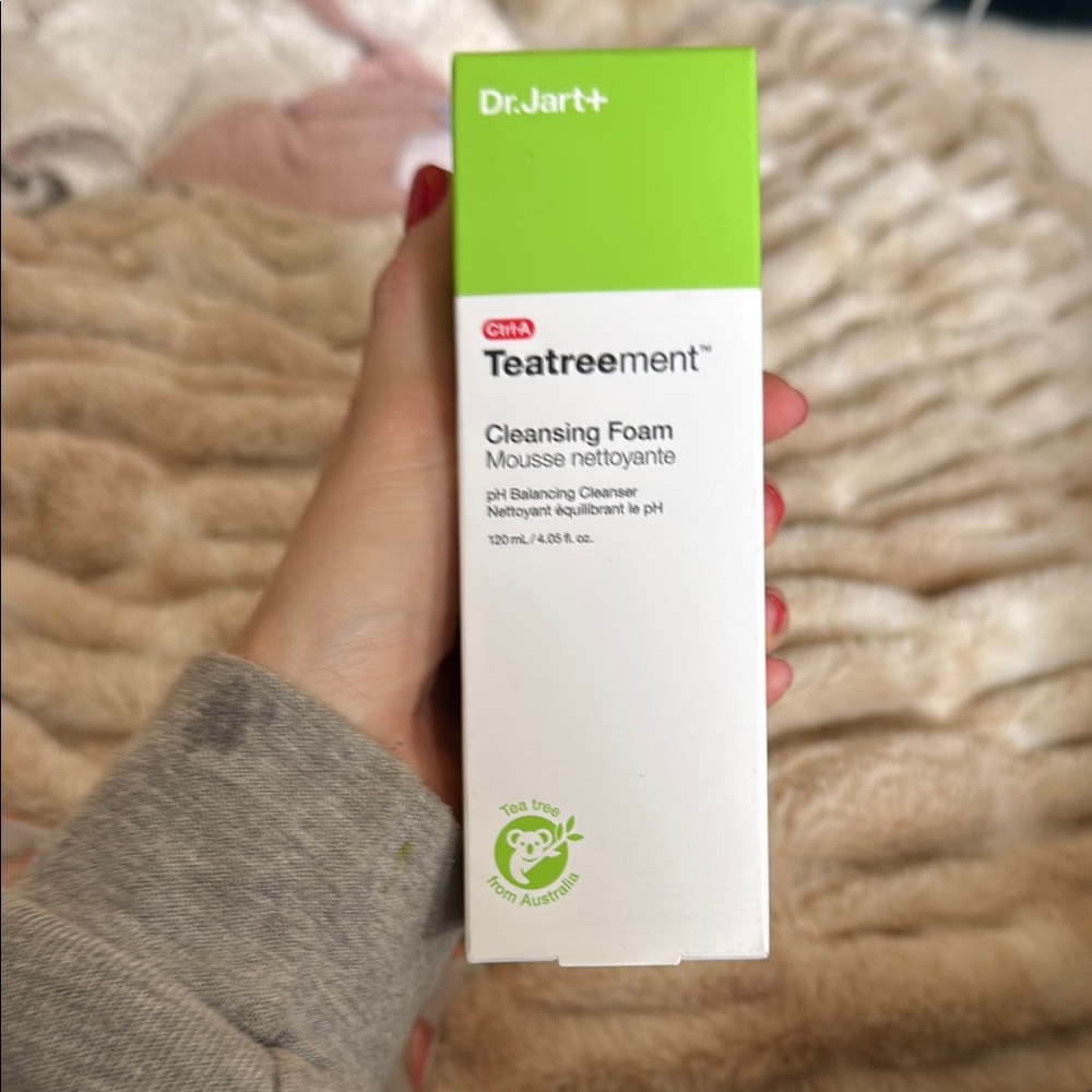 Teatreement Cleansing Foam - Green and White